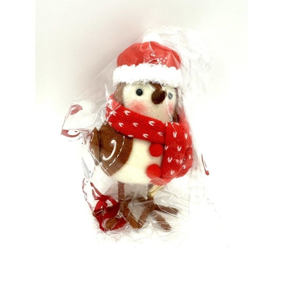 NEW! Wondershop 2023 Target Featherly Friends Bird SNAP ~ Wearing Red Scarf CUTE - Picture 2 of 3